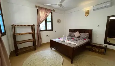Max (Zanzibar)