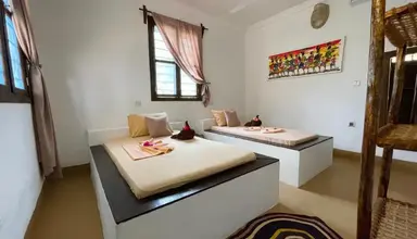 Max (Zanzibar)
