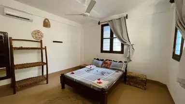 Max (Zanzibar)