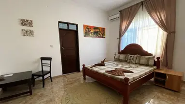Max (Zanzibar)