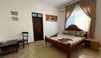 Max (Zanzibar)