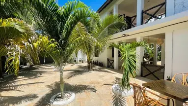 Max (Zanzibar)