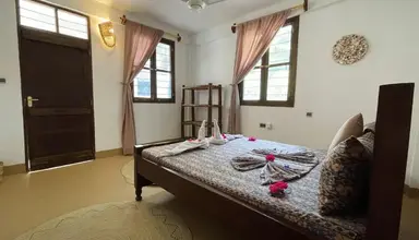 Max (Zanzibar)