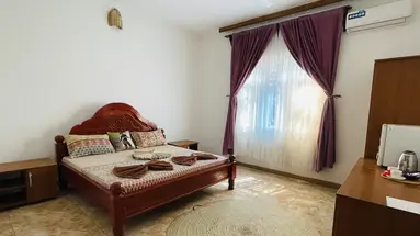 Max (Zanzibar)