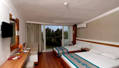 Maya World Golf