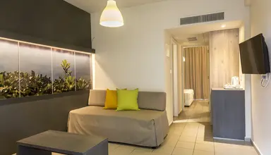 Mayfair Gardens