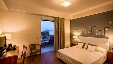 Mediterranean Beach Resort 