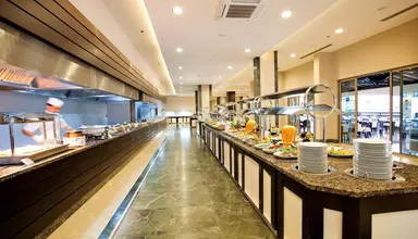 Melas Holiday Village
