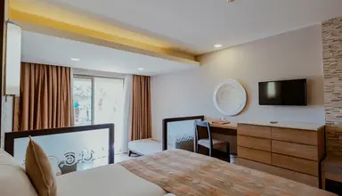 Melas Holiday Village