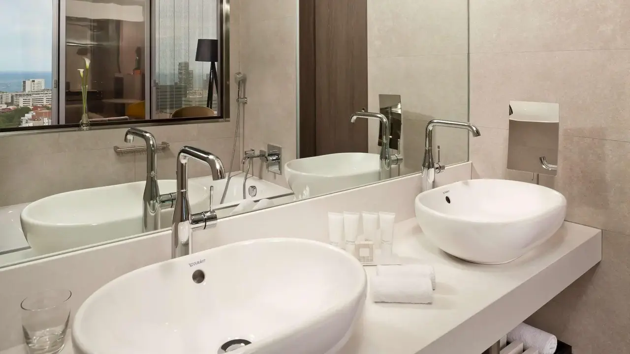 Melia Barcelona Sky