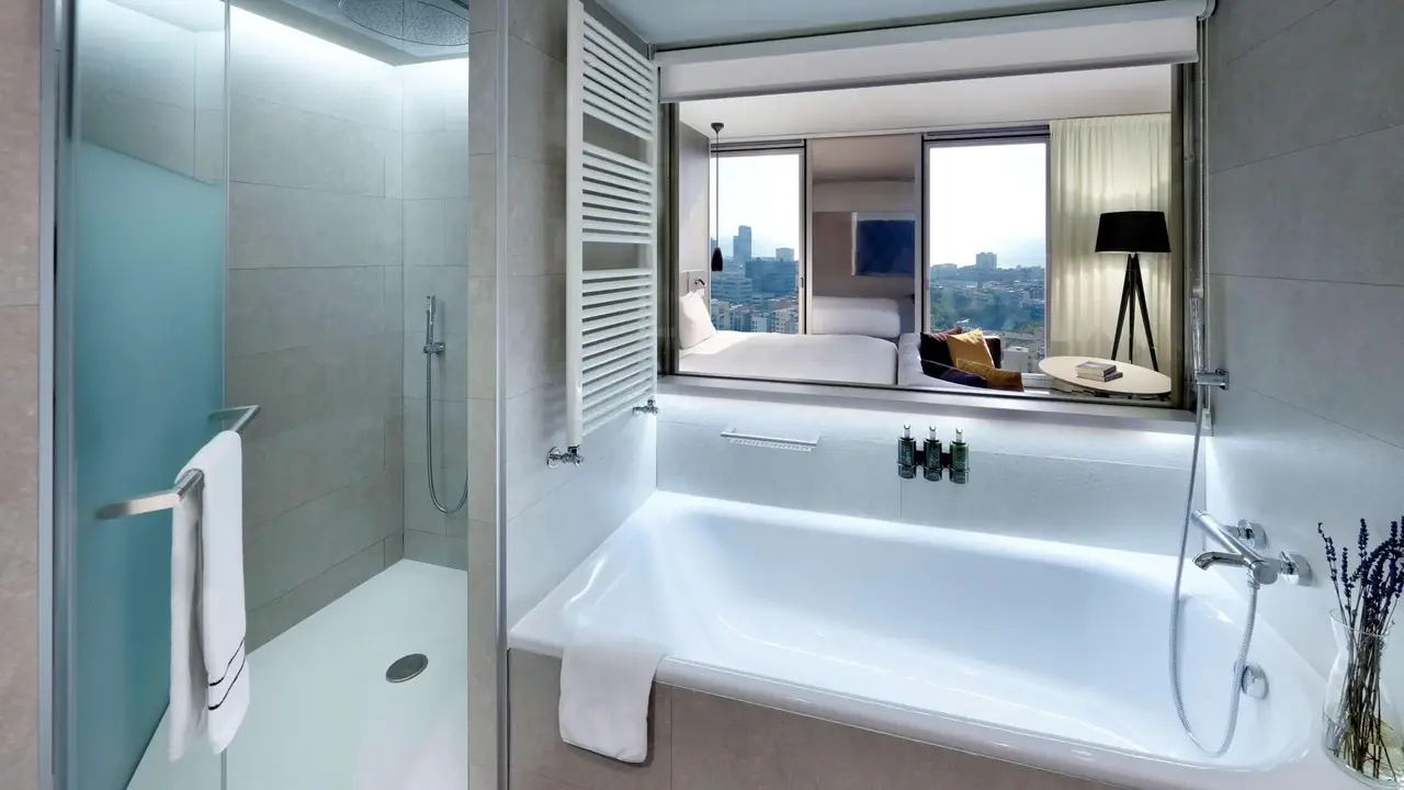 Melia Barcelona Sky