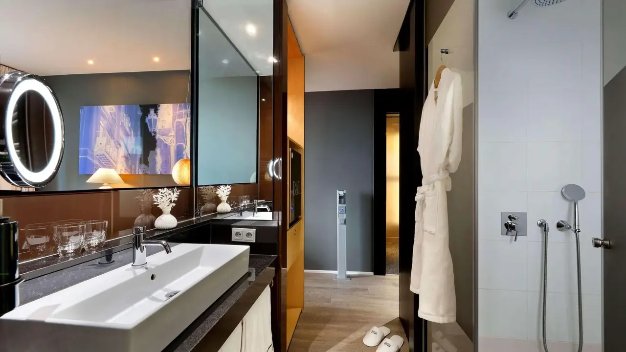 Melia Barcelona Sky
