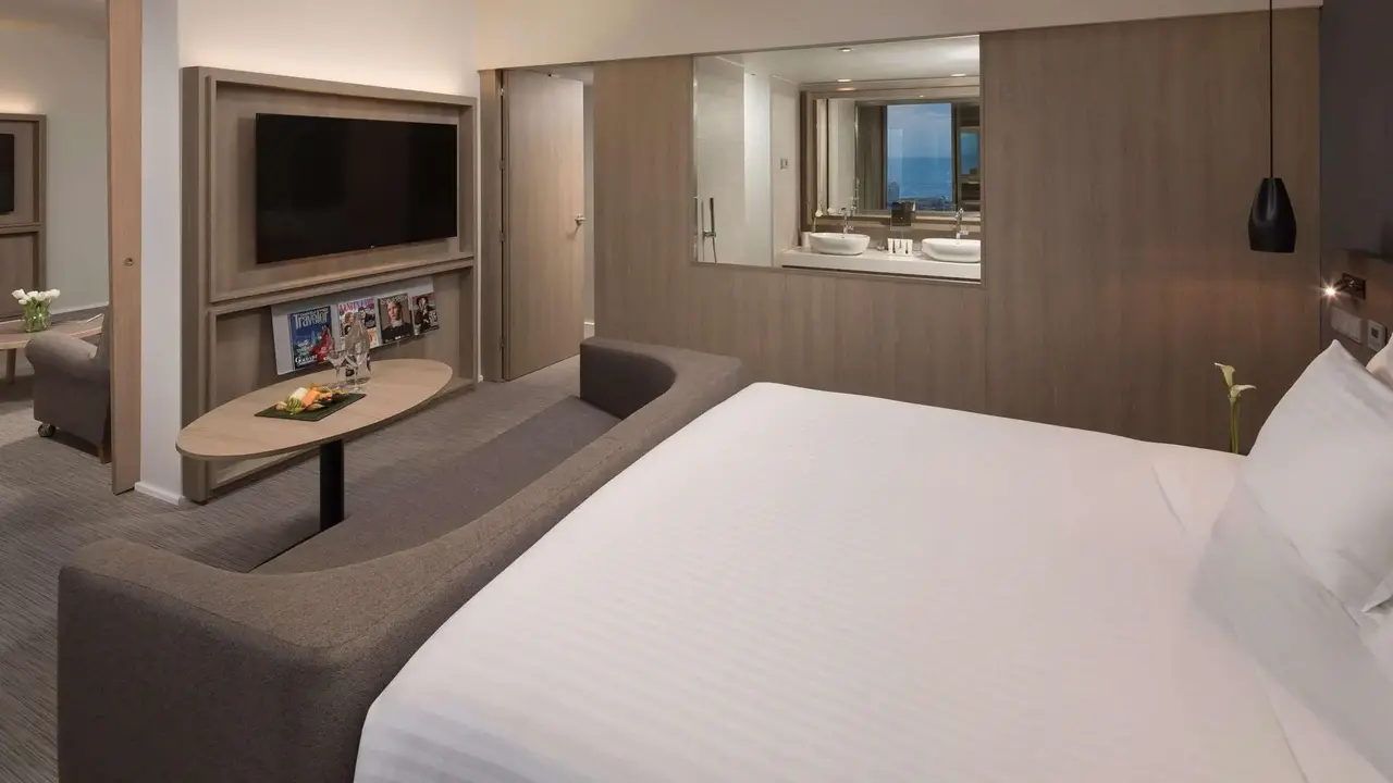 Melia Barcelona Sky
