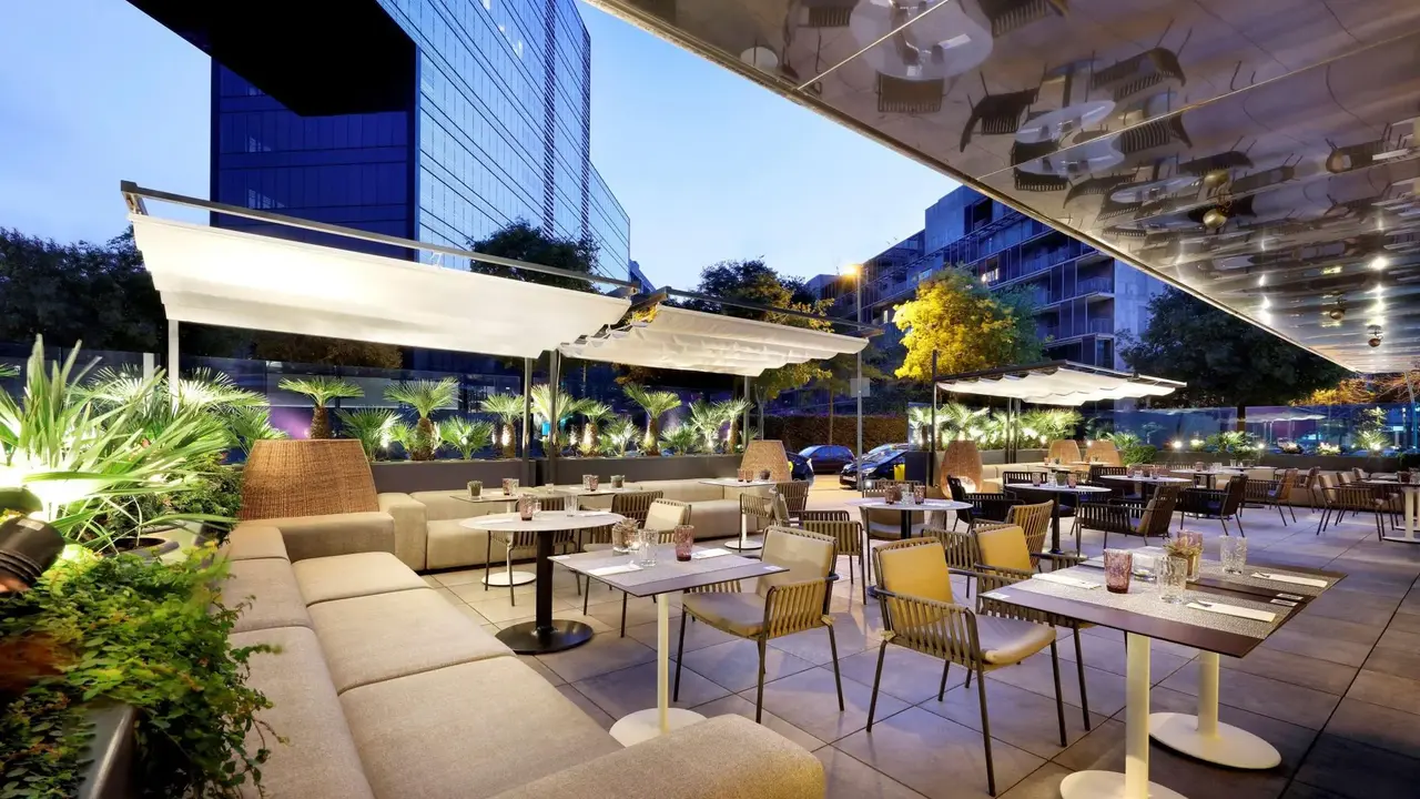 Melia Barcelona Sky