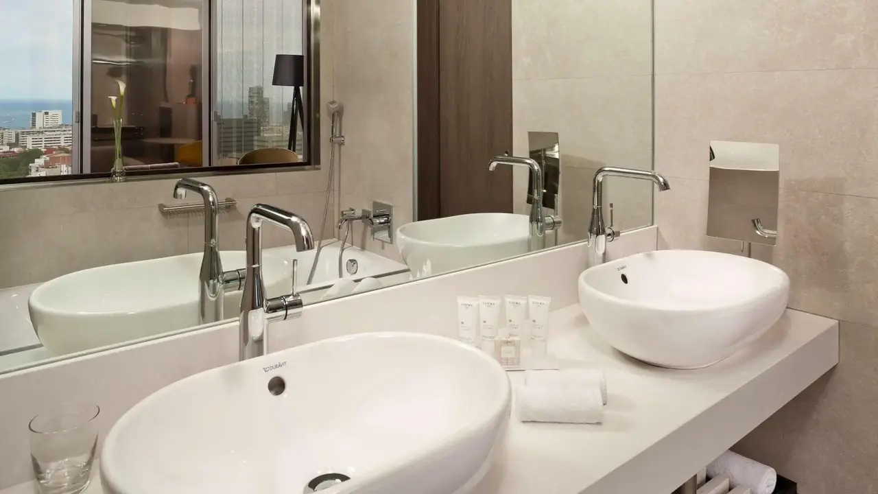 Melia Barcelona Sky