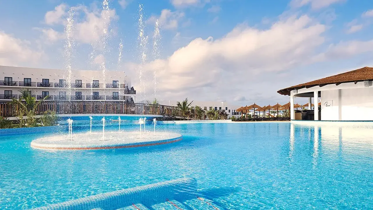 Melia Dunas Beach Resort & Spa