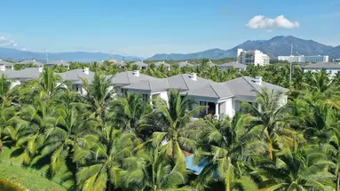 Melia Vinpearl Cam Ranh Beach Resort