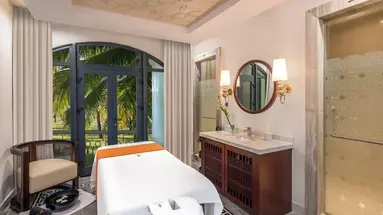 Melia Vinpearl Cam Ranh Beach Resort