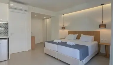 Meltemi Coast Suites