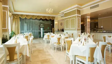 Mena Palace