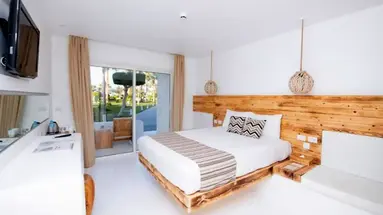 Meraki Beach Resort