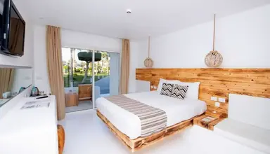 Meraki Beach Resort