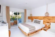 Meraki Beach Resort