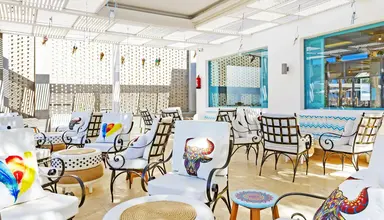 Meraki Beach Resort