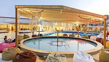 Meraki Beach Resort