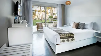 Meraki Beach Resort