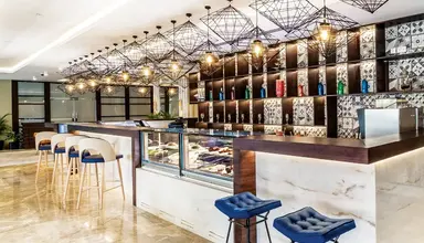 Mercure Hotel & Apartments 