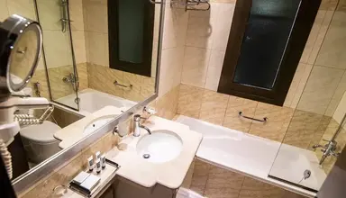 Mercure Hotel & Apartments 