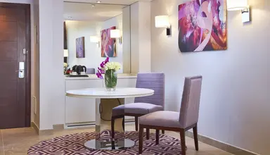 Mercure Hotel & Apartments 