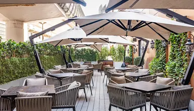 Mercure Hotel & Apartments 