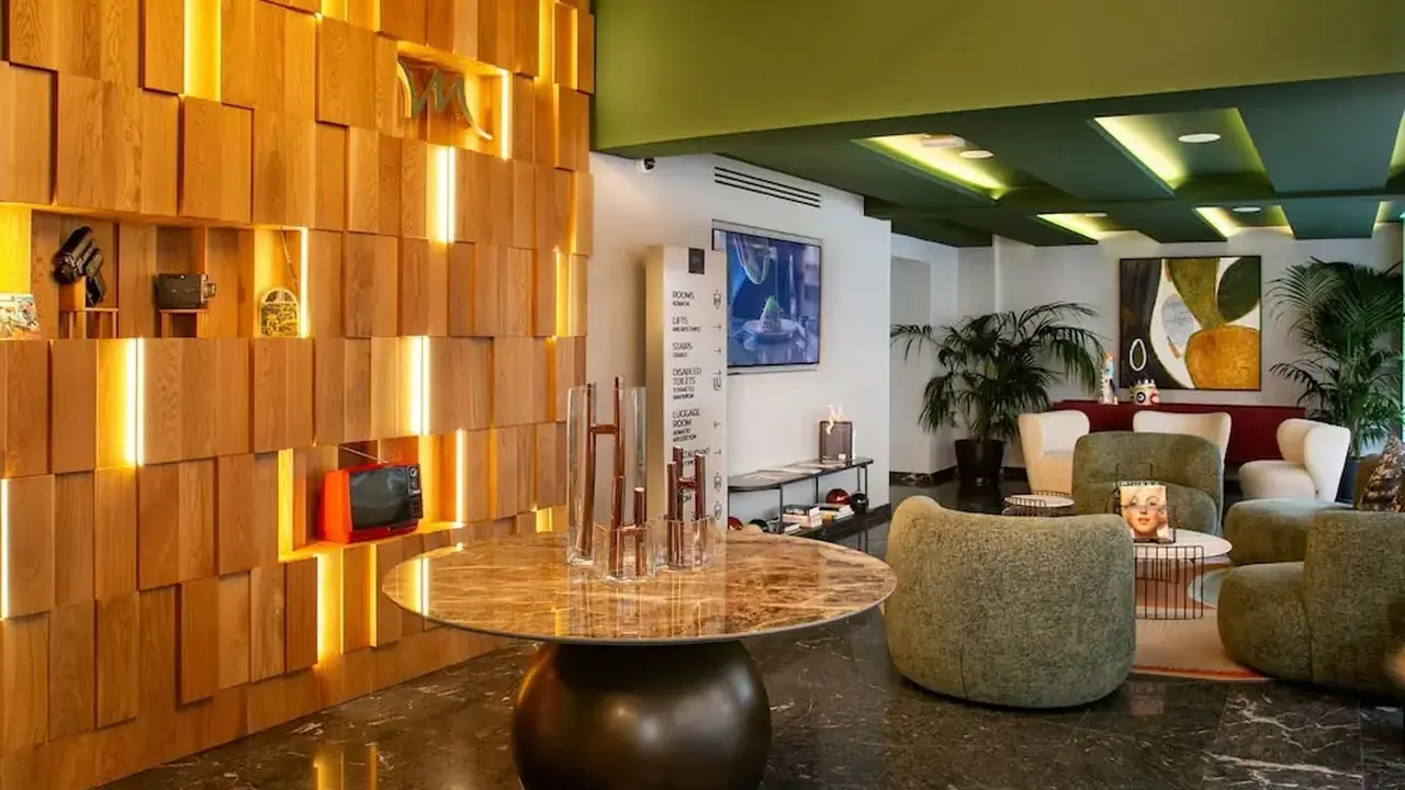 Mercure Larnaca Finikoudes Beach