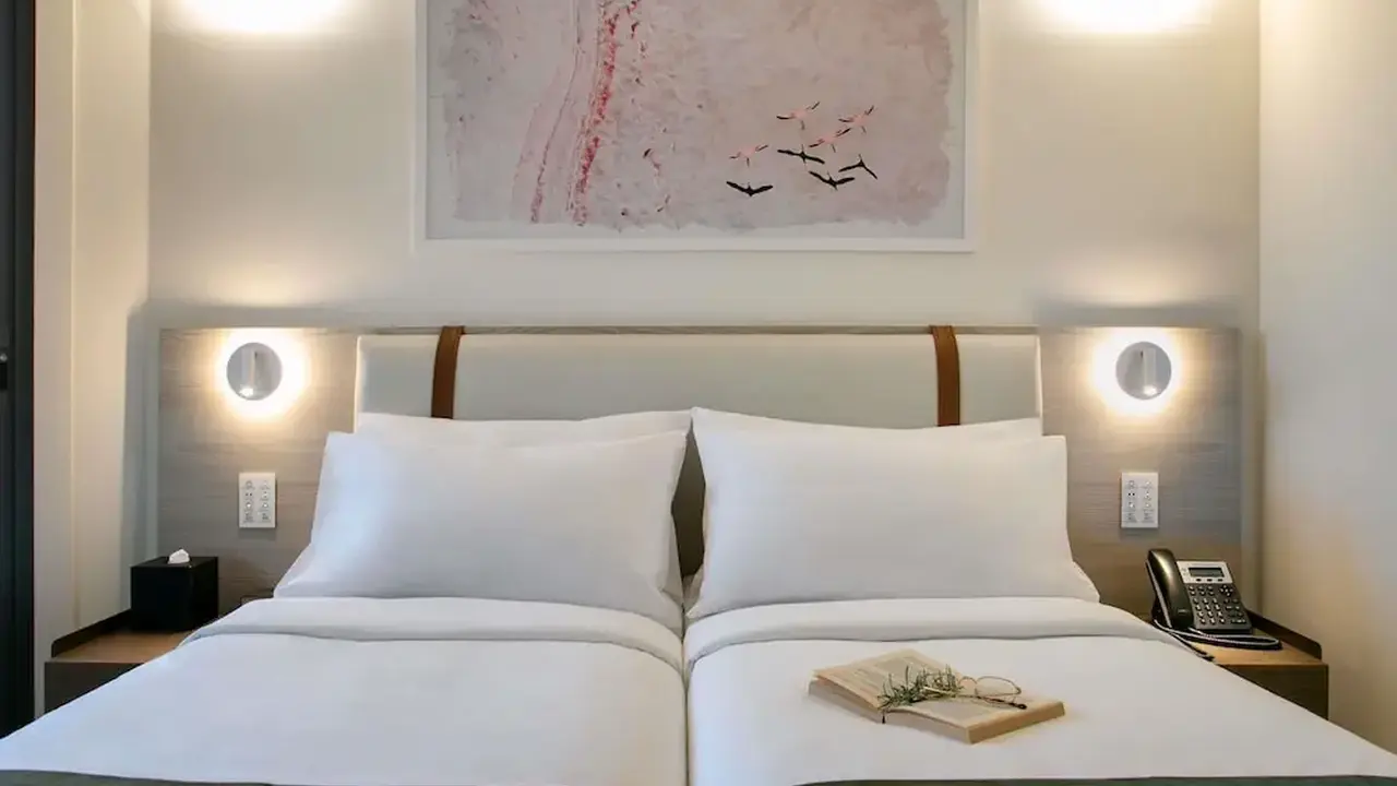 Mercure Larnaca Finikoudes Beach