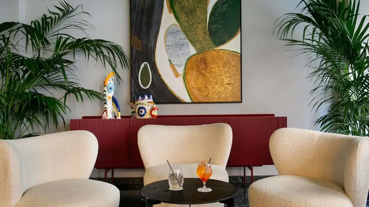 Mercure Larnaca Finikoudes Beach