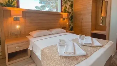 Meril Club Hotel & Spa