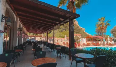 Meril Club Hotel & Spa