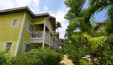 Merril's I Beach Resort