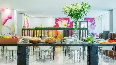 Metropolitan by Como