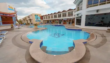 Minamark Beach Resort & Spa