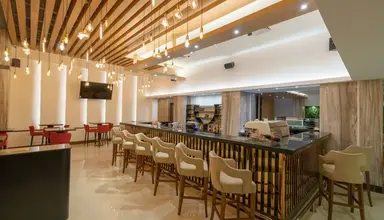 Minamark Beach Resort & Spa