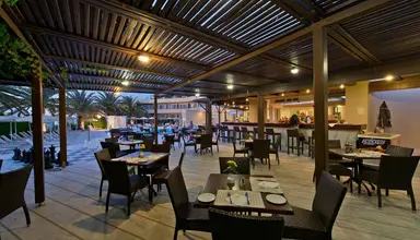 Minos Aparthotel