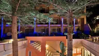 Minos Aparthotel
