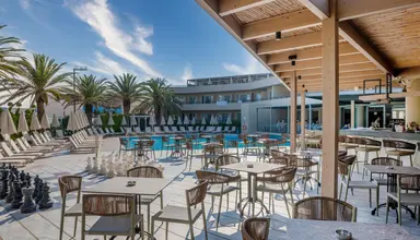 Minos Aparthotel