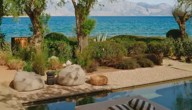 Minos Beach Art