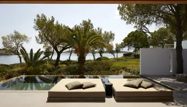 Minos Beach Art