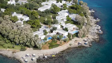 Minos Beach Art
