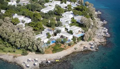 Minos Beach Art